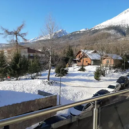 Liana Hrebienok C107