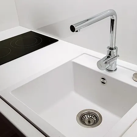 Liana Hrebienok C107 *