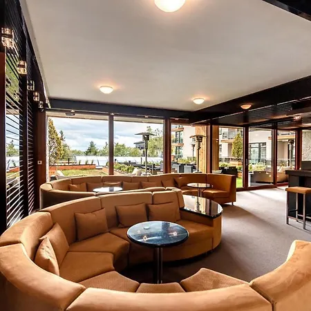 Liana Hrebienok C107 *