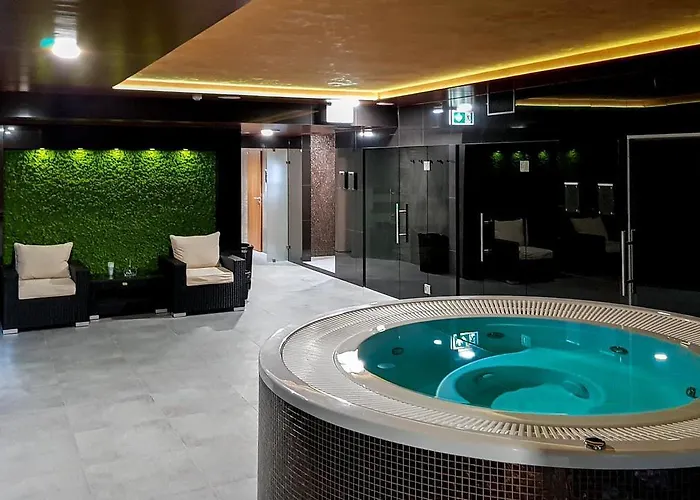 Liana Hrebienok C107 *